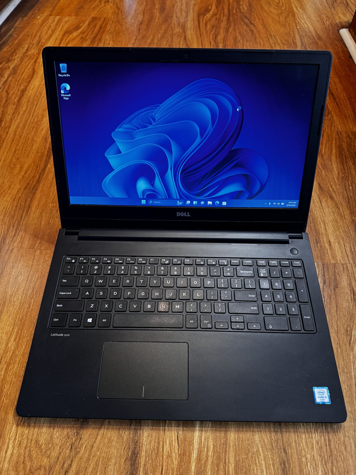 Dell Latitude 3570 core i5 6th gen 8GB RAM 256GB SSD Windows 11 Pro 15.6” FHD Screen Laptop with charger in Excellent Working condition!!!!  Specifica
