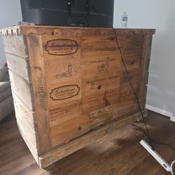 Drinking Bar Made Of Wine Crates Samsung Smart TV Included 