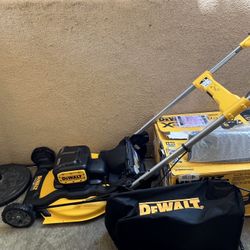 DEWALT 2x20V MAX 21 in. Cordless Battery Powered Self Propelled Lawn Mower(Mower Only)