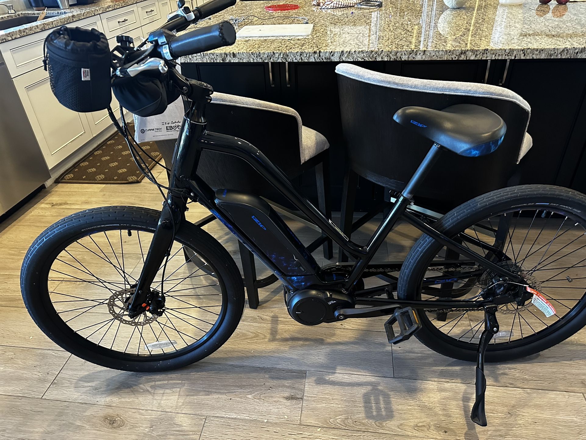 IZip E3 Zuma 48v E bike TEMPE - Main Image