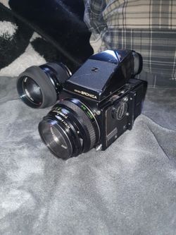 Used Bronica ETRSI W/ Metered Finder, 120 Back, and 75MM F/2.8 - Good