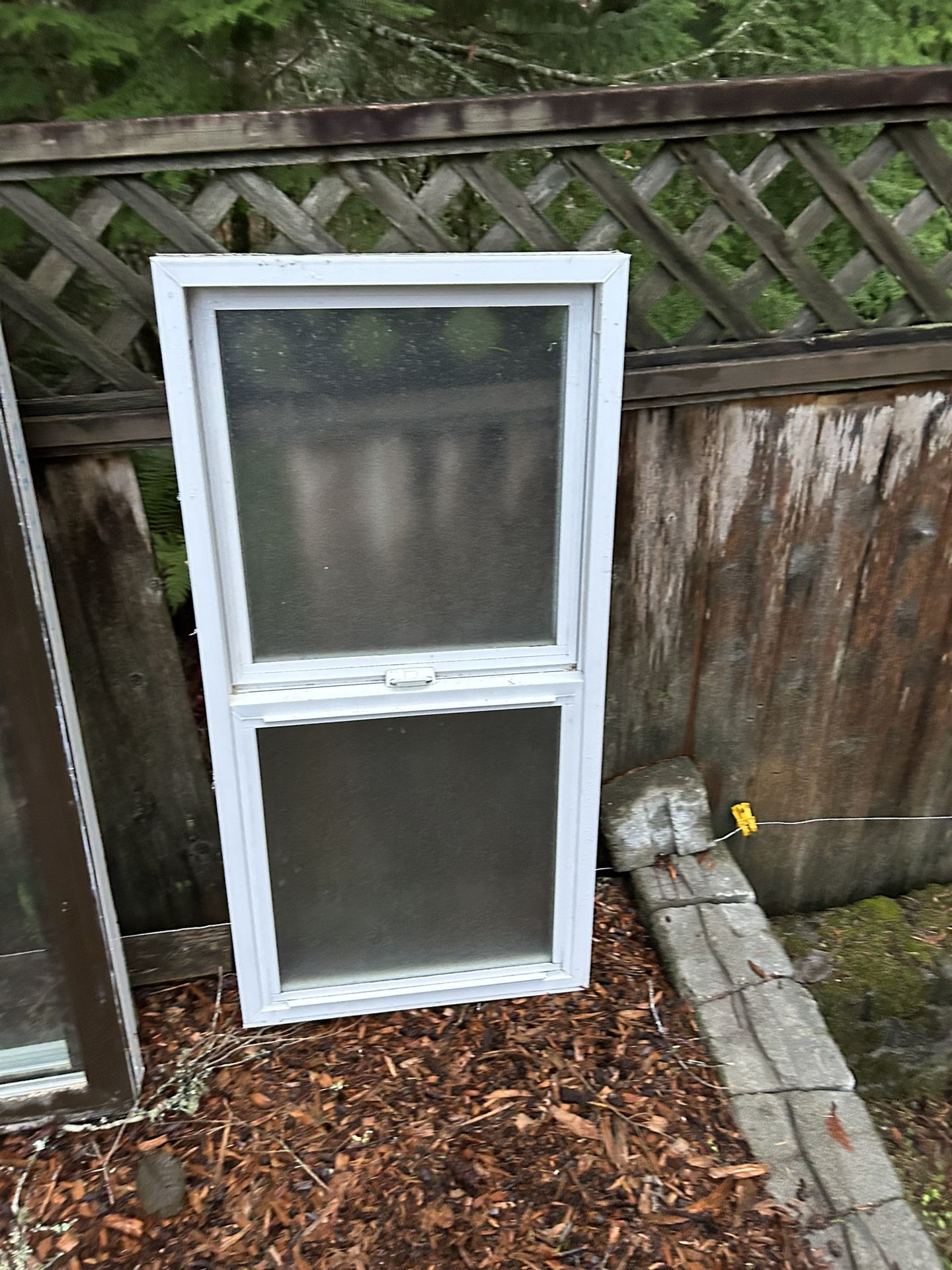 Milgard Glazed Bathroom Window for Sale in Gig Harbor, WA - OfferUp