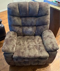 Electric recliner/lift chair