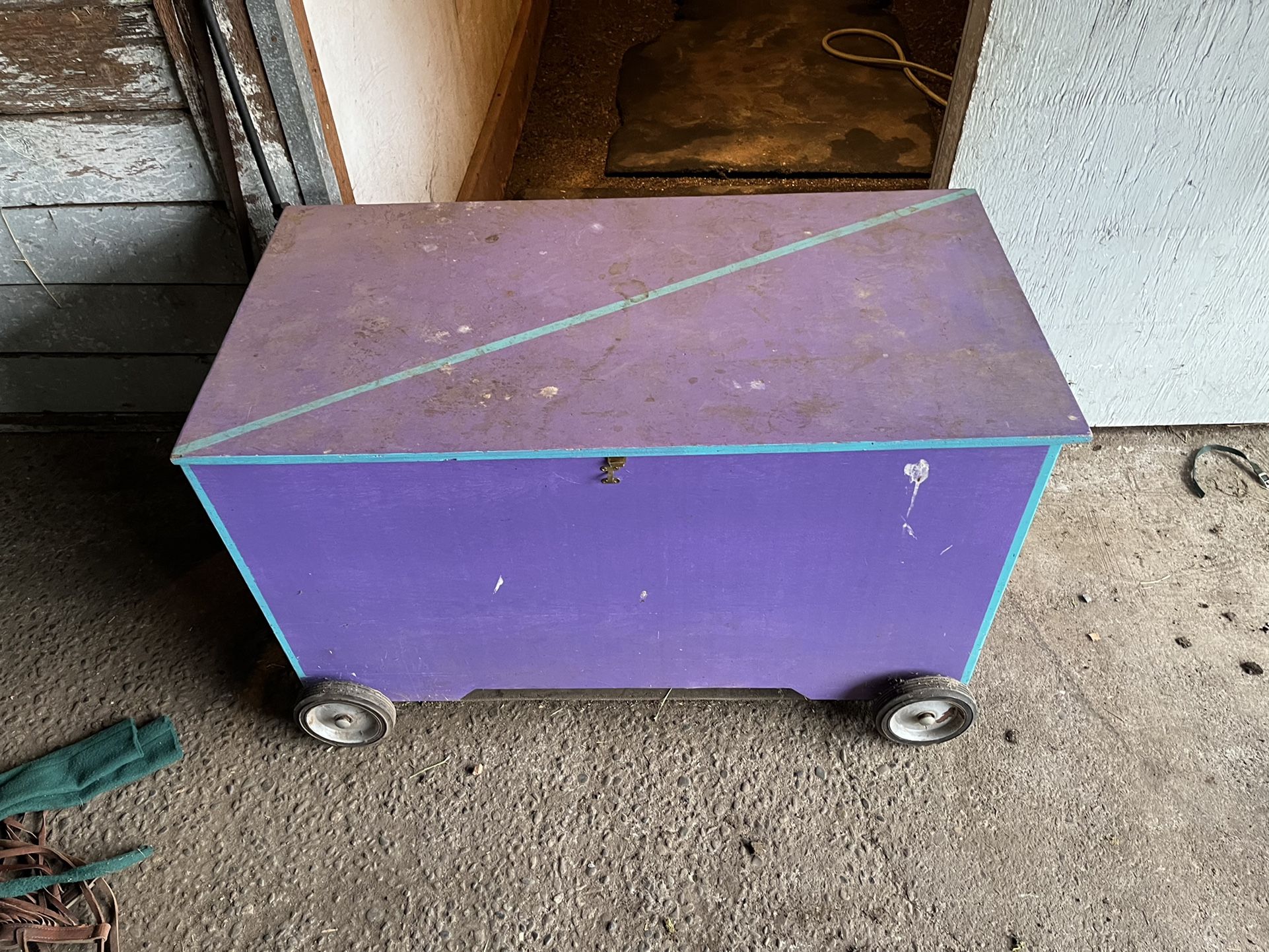 Tack Trunk