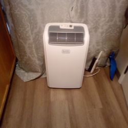 Black & Decker Portable Air Conditioner 8,000 BTUs