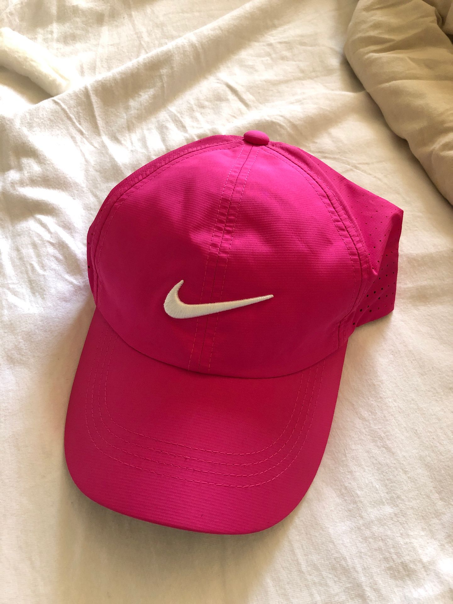 Hot pink women’s Nike hat, adjustable