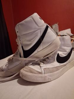 Nike 8 1/2 M  7 WMN Suede/Leather Hightop Sneaker