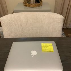 Early 2015 MacBook Pro with NEW BATTERY and 500 GB SSD