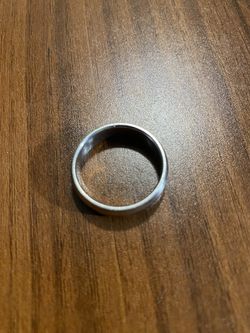 Men’s Wedding Ring Band Thumbnail