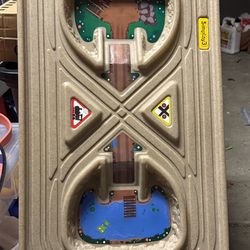 Simplay3 train table, easy carry monster truck track