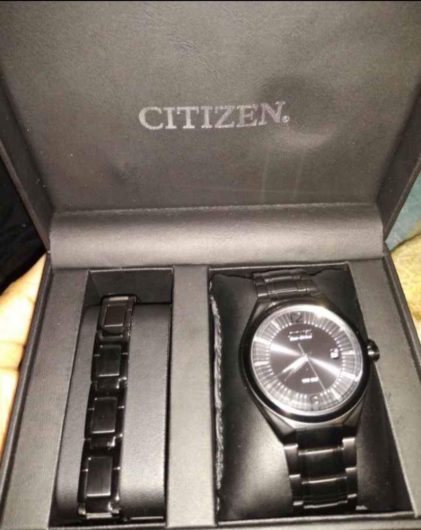 Elegant all black citizen watch and bracelet set