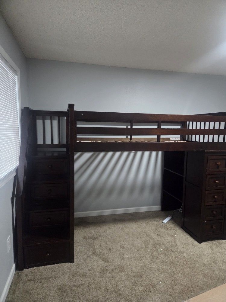 Twin Sized Loft Bed With Tons Of Storage