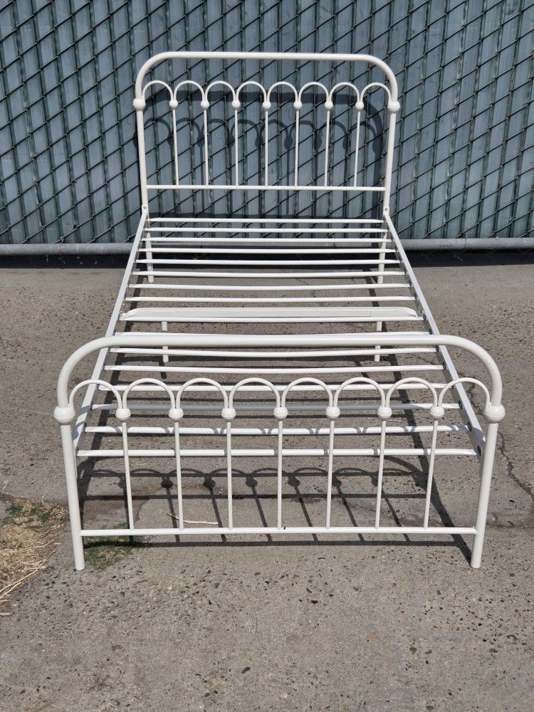 Twin size metal bed frame