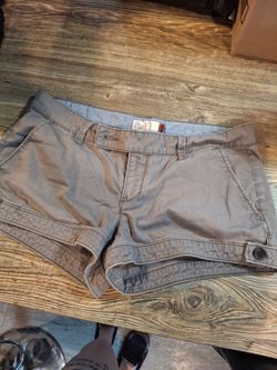 SO grey shorts size 11