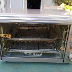 BLACK+DECKER 6-Slice Crisp 'N Bake Air Fry Toaster Oven