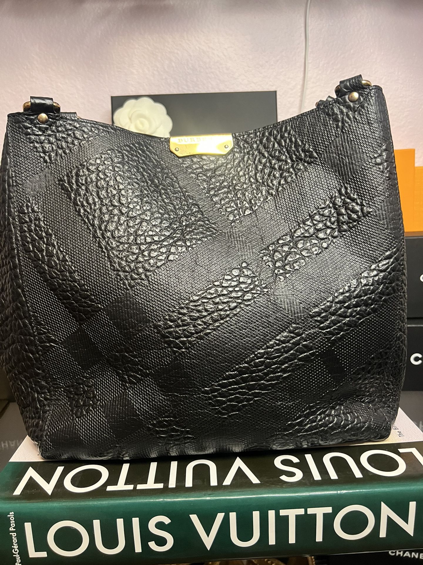Like New Burberry Purse