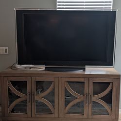 Sony 52" TV with Roku stick!