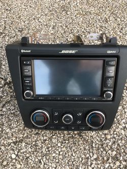 Bose stereo with navigation Nissan