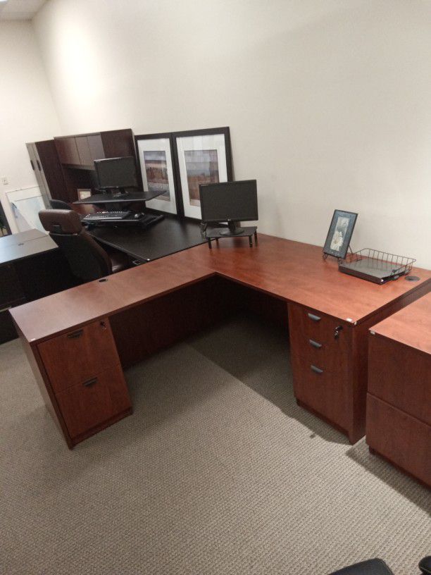 L-Shape Office Desk 