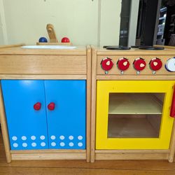 Wood play kitchen set