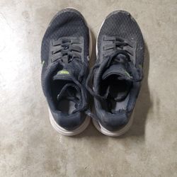 Nike Boys Shoes Size 13.5
