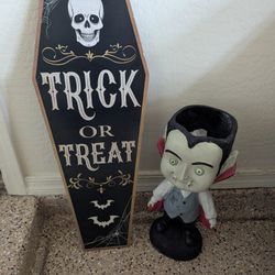  4 Halloween Decorations $35 All