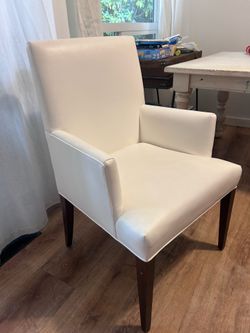 Set Of 4 White Faux Leather Dining/Arm Chairs - Like New Condition