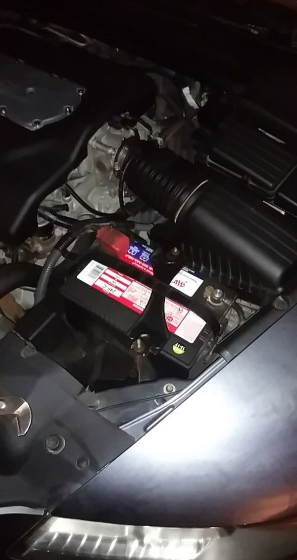 2004 acura tl battery for Sale in Chicago, IL - OfferUp