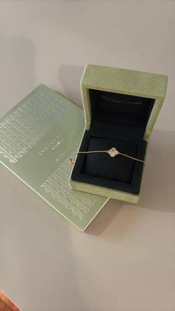 Van Cleef Motif bracelet