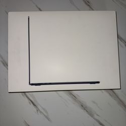 MacBook Air 15” M5 Chip 16GB Memory 512GB Storage 