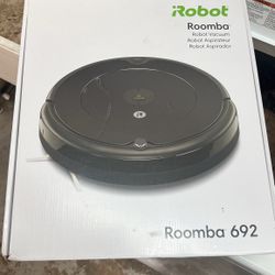 iRobot Roomba 692