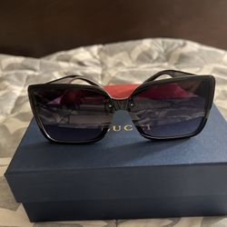 *CHECK DESCRIPTION*Black Designer Gucci Glasses