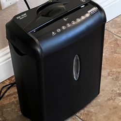 Crosscut Electric Paper Shredder 