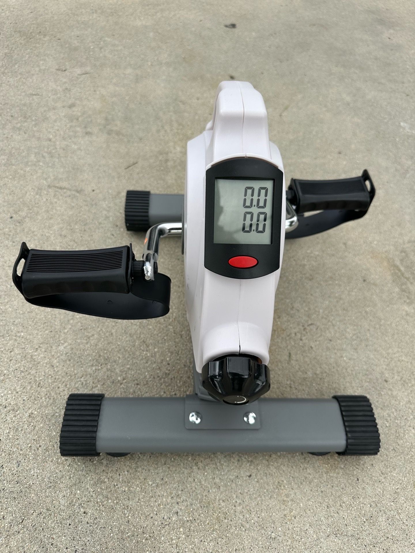 mini bicicleta estática portátil para ejercitar brazos y piernas