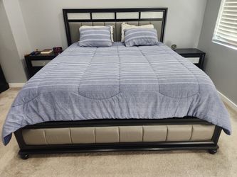 Cal King Bedroom Set