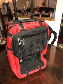 Oakley Travel Luggage Suitcase Bag