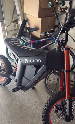Good e bike.37 mph.cracked keyignition. Newish tires, great nobbies for dirt