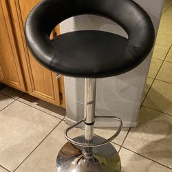 Adjustable Vanity Chair or Desk Chair/Good Condition