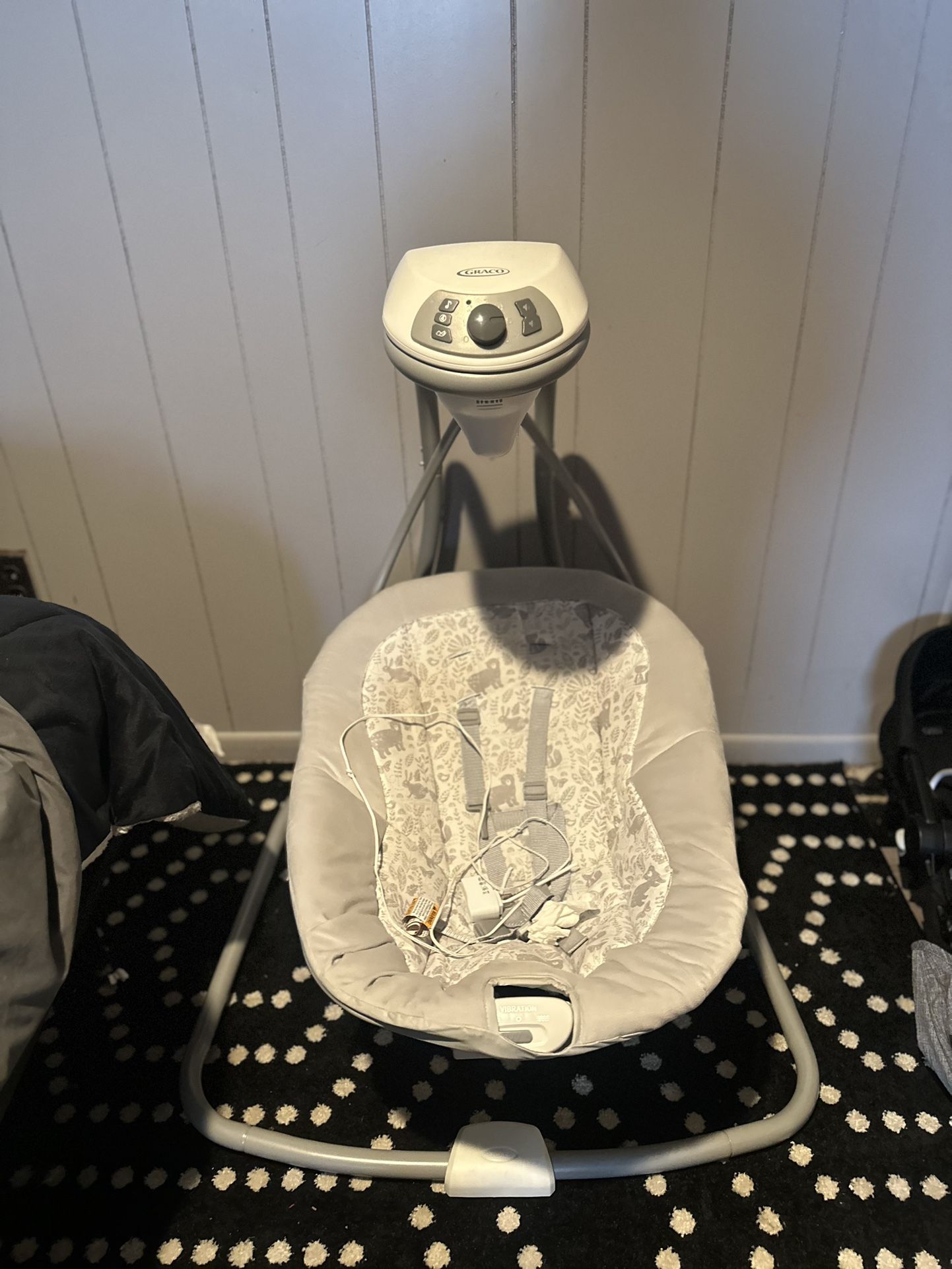 Vibrating Baby Swing