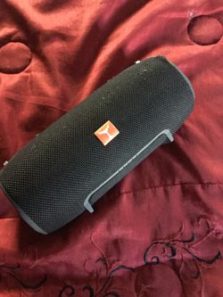 Bluetooth xemtre portable speaker