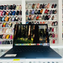 MacBook Air M3 13-inch 24Ram 512GB 