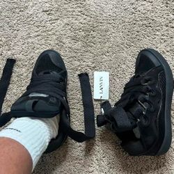 Lanvin Curb 