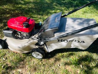 Honda Gas-Powered Push Lawn Mower