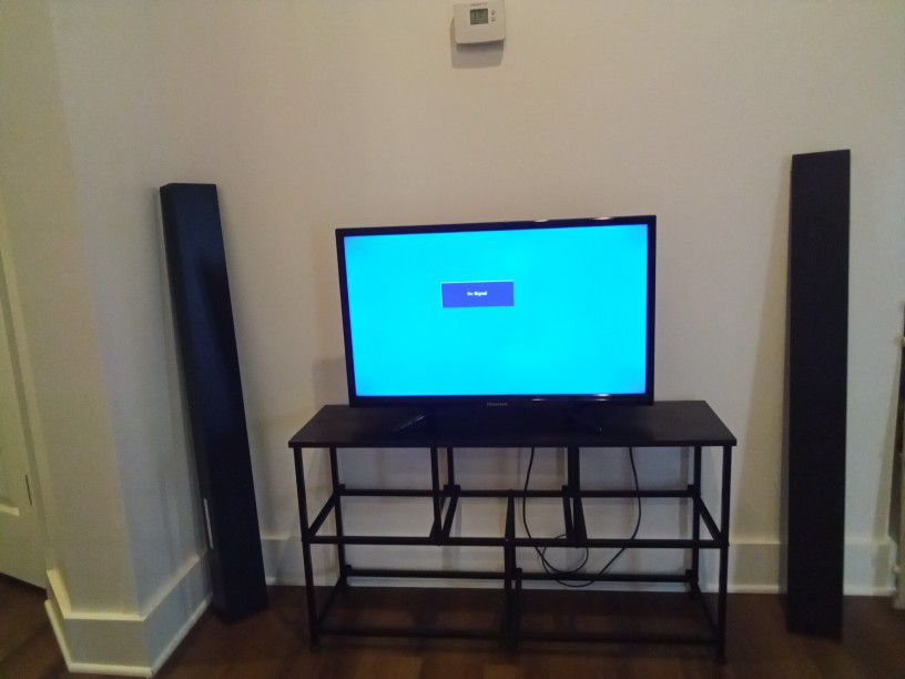 Hisense Brand TV + Shelves + TV Stand 