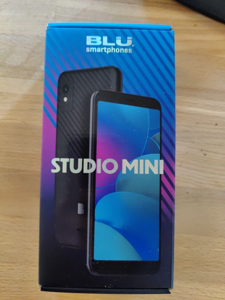 BLU Studi Mini phone