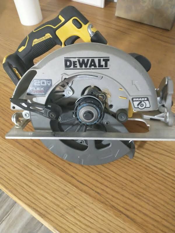 Dewalt cordless 20v Flex volt circular saw