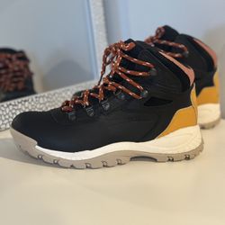 Columbia Newton Ridge Plus Women's Hiking Boot Hiker Black Yellow Sz 7