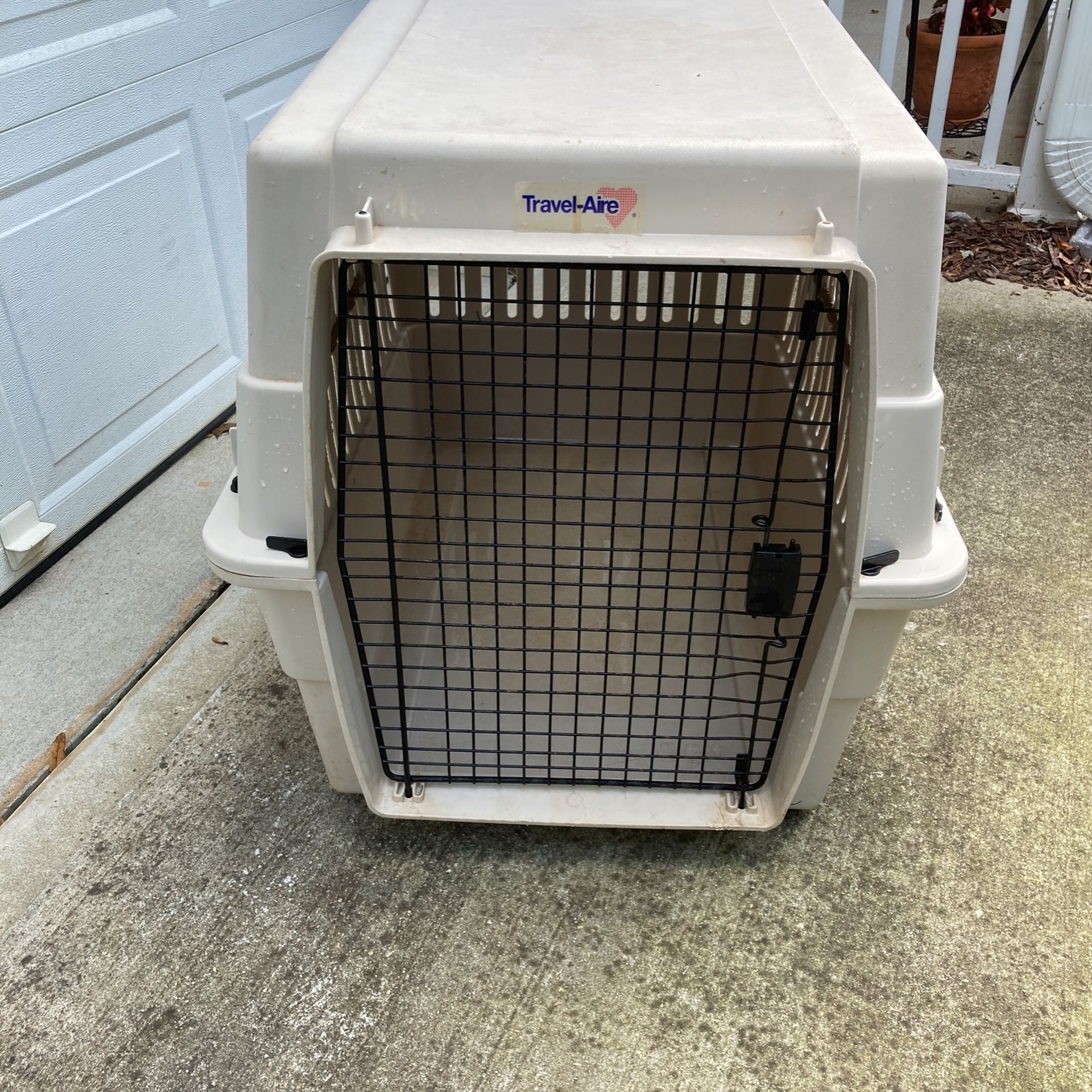 Travel Aire Large Dog Kennel 