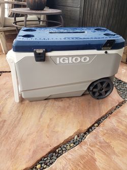 IGLOO Travel Cooler 70 Qt