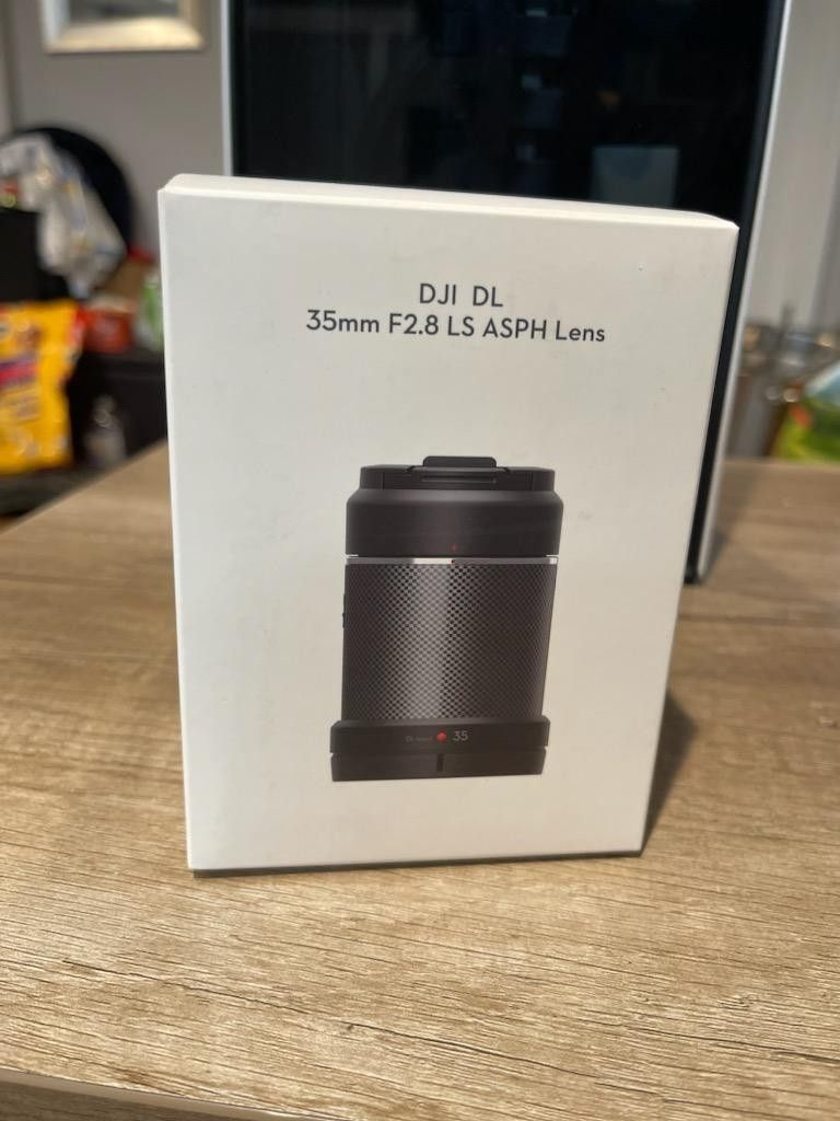 Camera Lens: DJI Ronin 4D